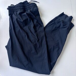 Old Navy Sleektech Joggers Women’s Small Black